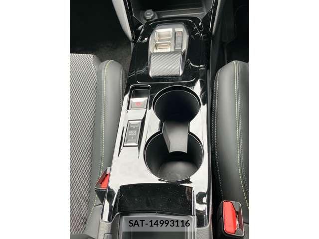 Peugeot 208 2025-11 8368077-17