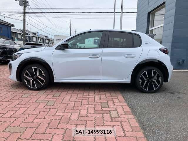 Peugeot 208 2025-11 8368077-6