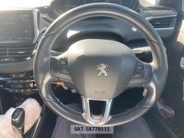 Peugeot 208 2018-08 8368079-14