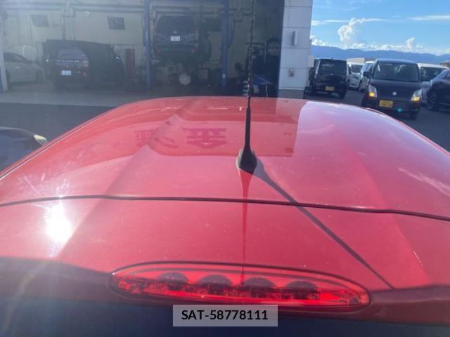 Peugeot 208 2018-08 8368079-8
