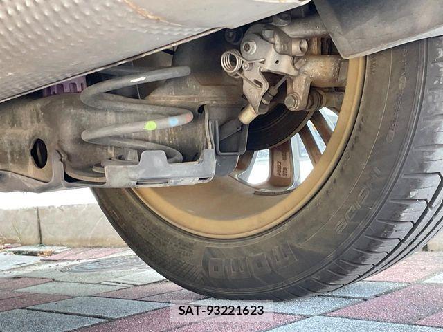 Peugeot 208 2018-05 8368078-17