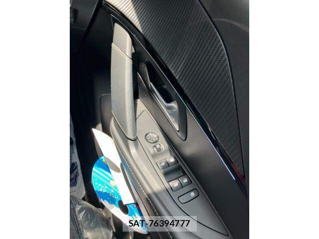 Peugeot 208 2022-06 8372043-13