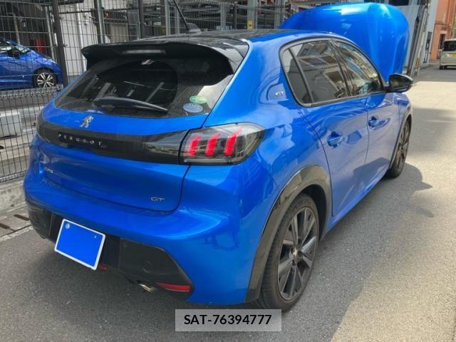 Peugeot 208 2022-06 8372043-2
