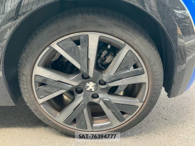 Peugeot 208 2022-06 8372043-7