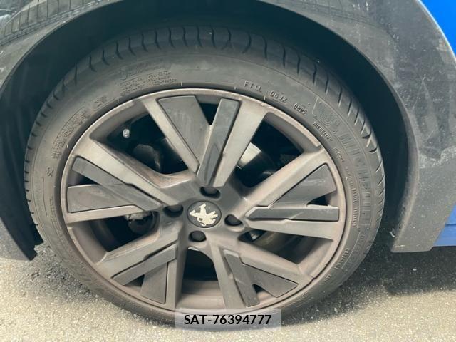 Peugeot 208 2022-06 8372043-8