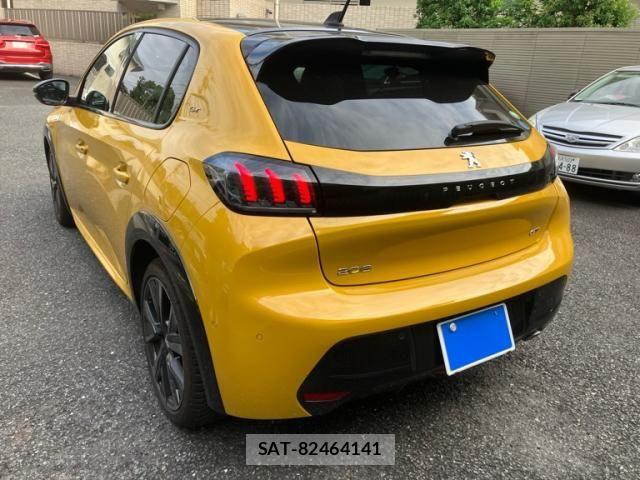 Peugeot 208 2021-12 8414331-4