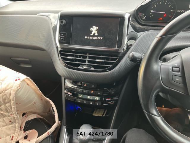 Peugeot 208 2019-09 8526558-17