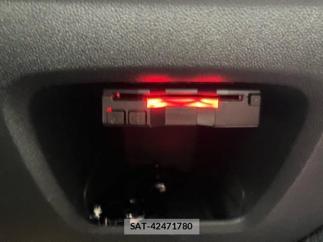 Peugeot 208 2019-09 8526558-20