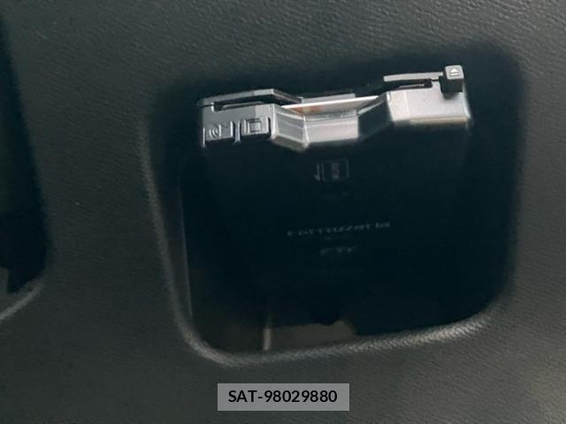 Peugeot 208 2022-03 8563158-14