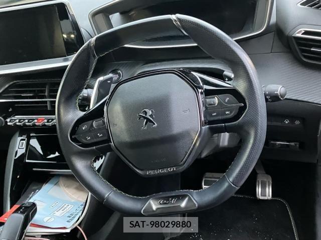 Peugeot 208 2022-03 8563158-15