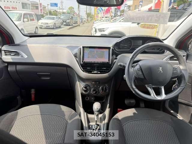 Peugeot 208 2017-09 8563160-13