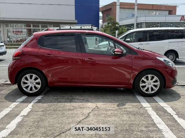 Peugeot 208 2017-09 8563160-5
