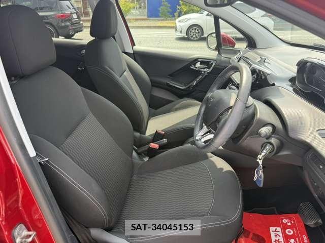 Peugeot 208 2017-09 8563160-8