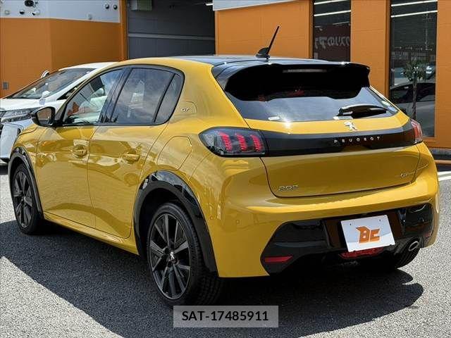Peugeot 208 2021-11 8563159-12