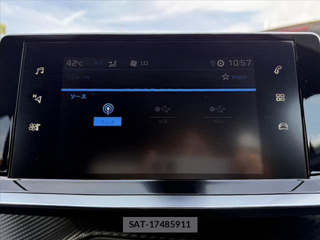 Peugeot 208 2021-11 8563159-4