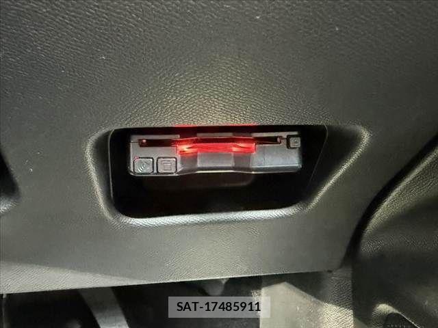 Peugeot 208 2021-11 8563159-6