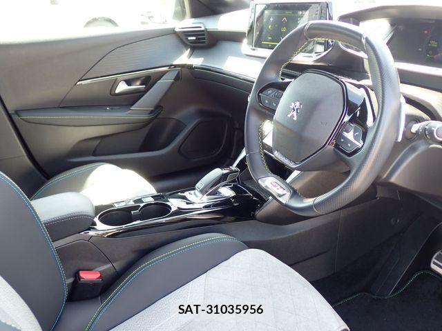 Peugeot 208 2020-09 8563157-1
