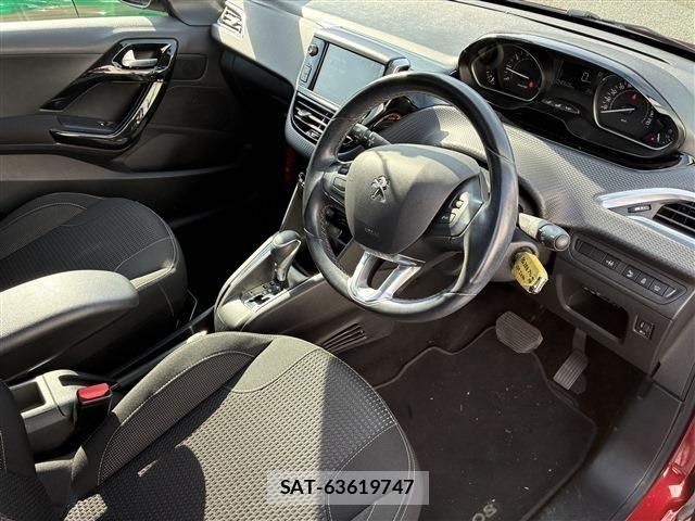 Peugeot 208 2017-05 8628344-10