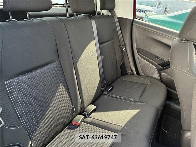 Peugeot 208 2017-05 8628344-12