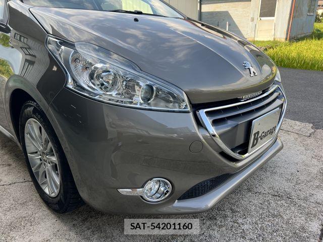 Peugeot 208 2013-01 8628347-22