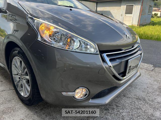 Peugeot 208 2013-01 8628347-23