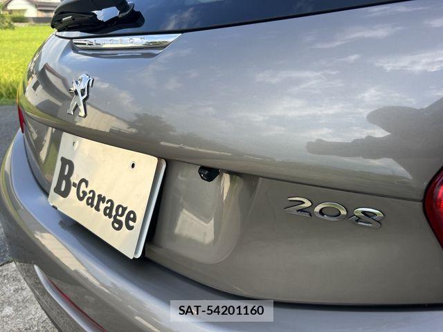 Peugeot 208 2013-01 8628347-26