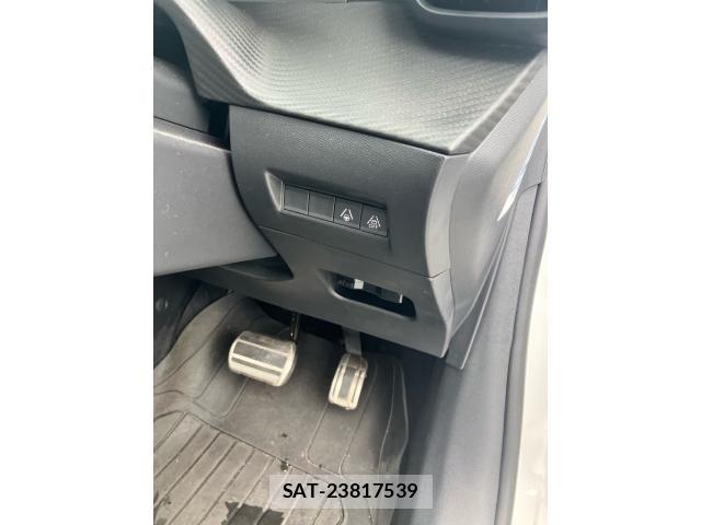 Peugeot 208 2023-09 8660950-13