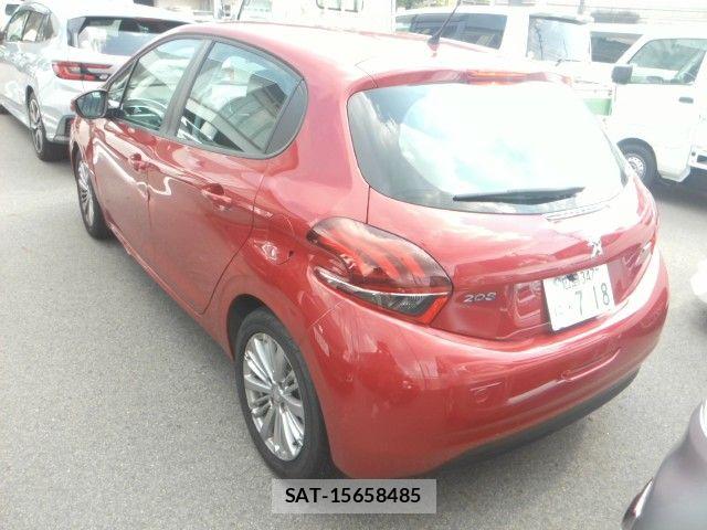 Peugeot 208 2017-03 8666719-2