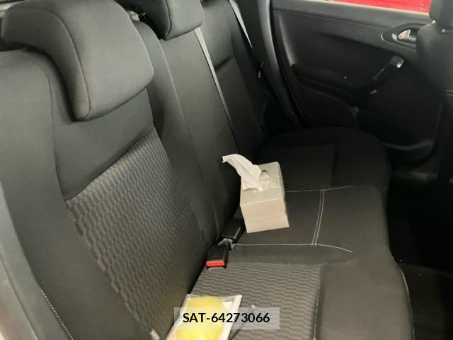 Peugeot 208 2017-09 8686268-11