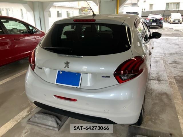 Peugeot 208 2017-09 8686268-1