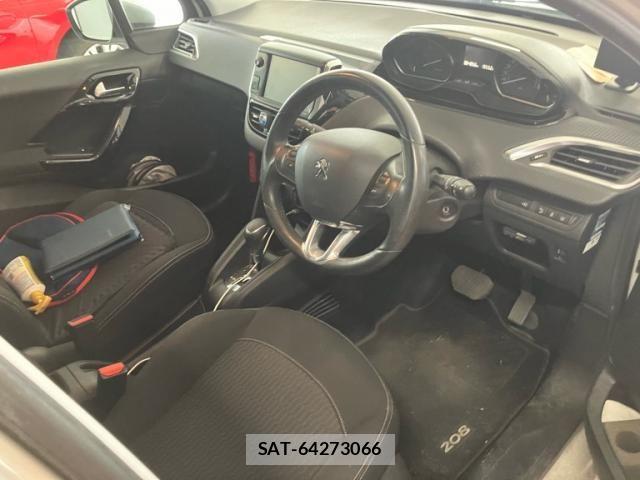 Peugeot 208 2017-09 8686268-8