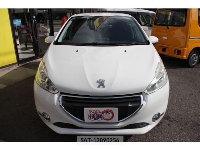 Peugeot 208 2015-08 8745160-7