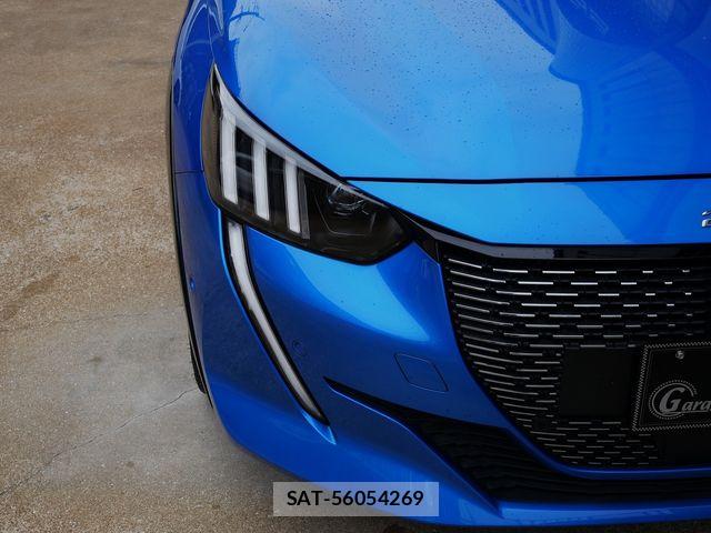 Peugeot 208 2021-12 8745159-1