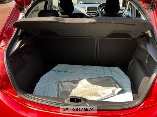 Peugeot 208 2015-09 8745161-11