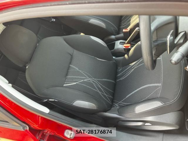 Peugeot 208 2015-09 8745161-16