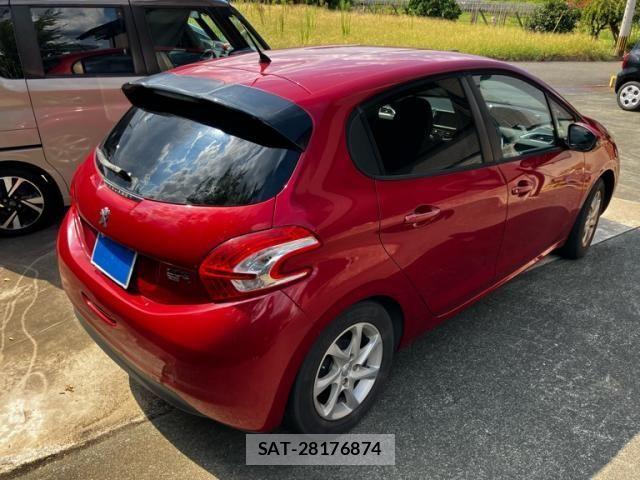 Peugeot 208 2015-09 8745161-4