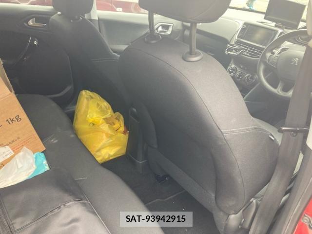 Peugeot 208 2015-09 8745162-17