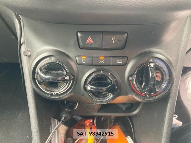 Peugeot 208 2015-09 8745162-24