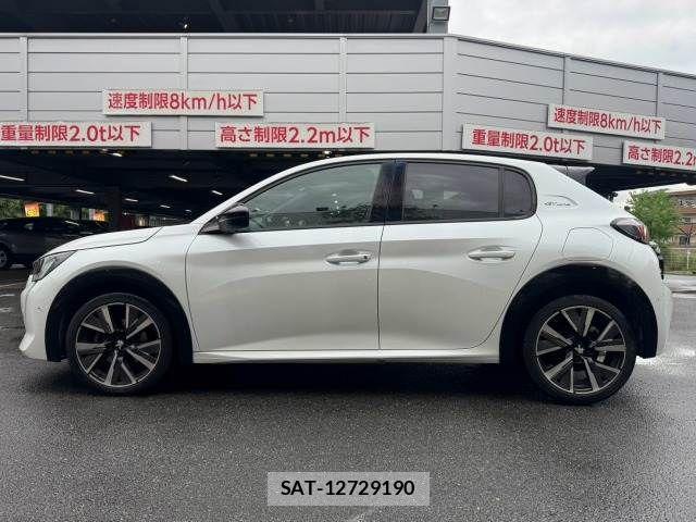 Peugeot 208 2021-01 8797108-16