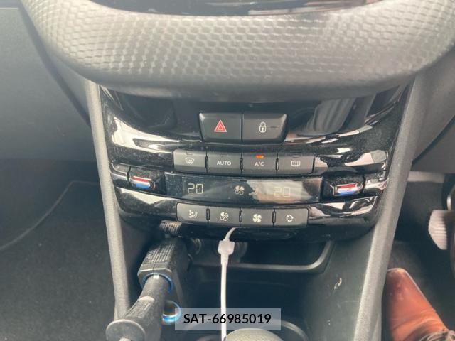 Peugeot 208 2018-08 8831046-15