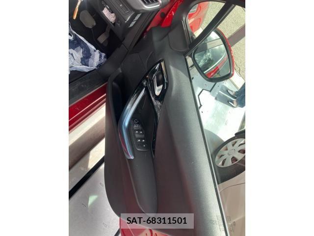 Peugeot 208 2012-11 8831048-10