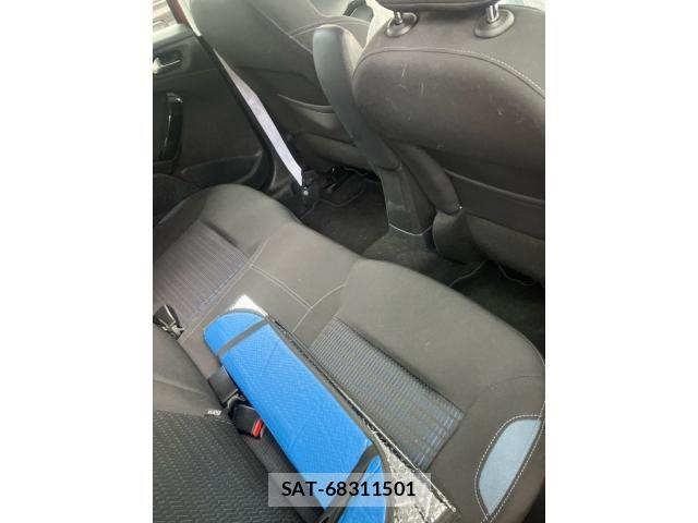 Peugeot 208 2012-11 8831048-19