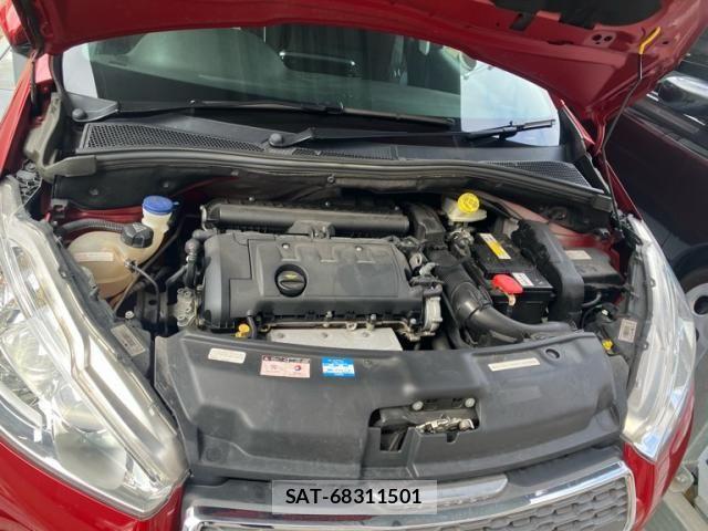 Peugeot 208 2012-11 8831048-23
