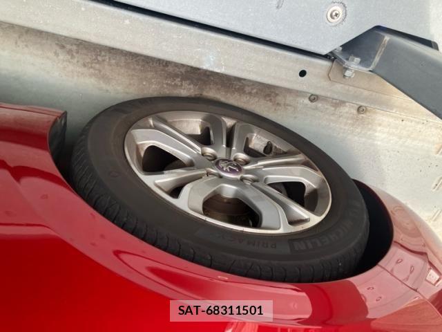 Peugeot 208 2012-11 8831048-6