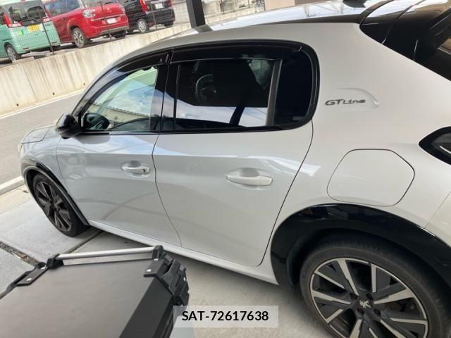 Peugeot 208 2020-11 8850338-4