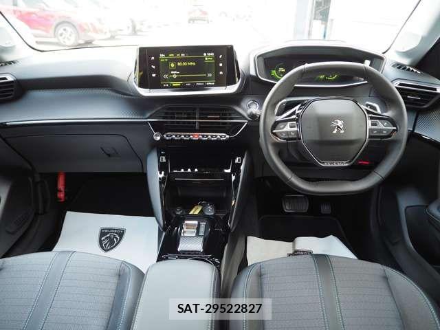 Peugeot 208 2023-09 8849655-15