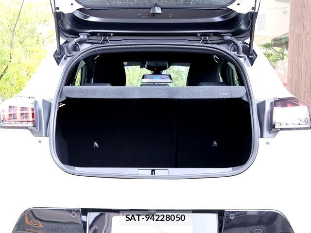 Peugeot 208 2021-07 8850339-28