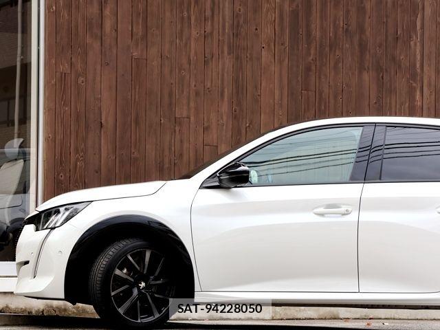 Peugeot 208 2021-07 8850339-8