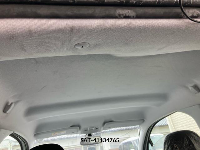 Peugeot 208 2015-03 8871810-10
