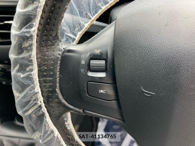 Peugeot 208 2015-03 8871810-16